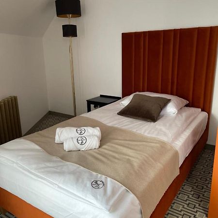 Kwarc Restauracja & Pokoje Hotelowe Susiec Dış mekan fotoğraf