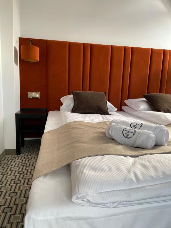 Kwarc Restauracja & Pokoje Hotelowe Susiec Dış mekan fotoğraf