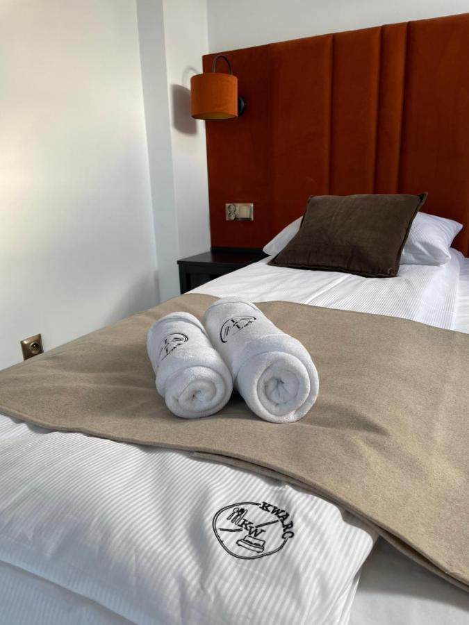 Kwarc Restauracja & Pokoje Hotelowe Susiec Dış mekan fotoğraf